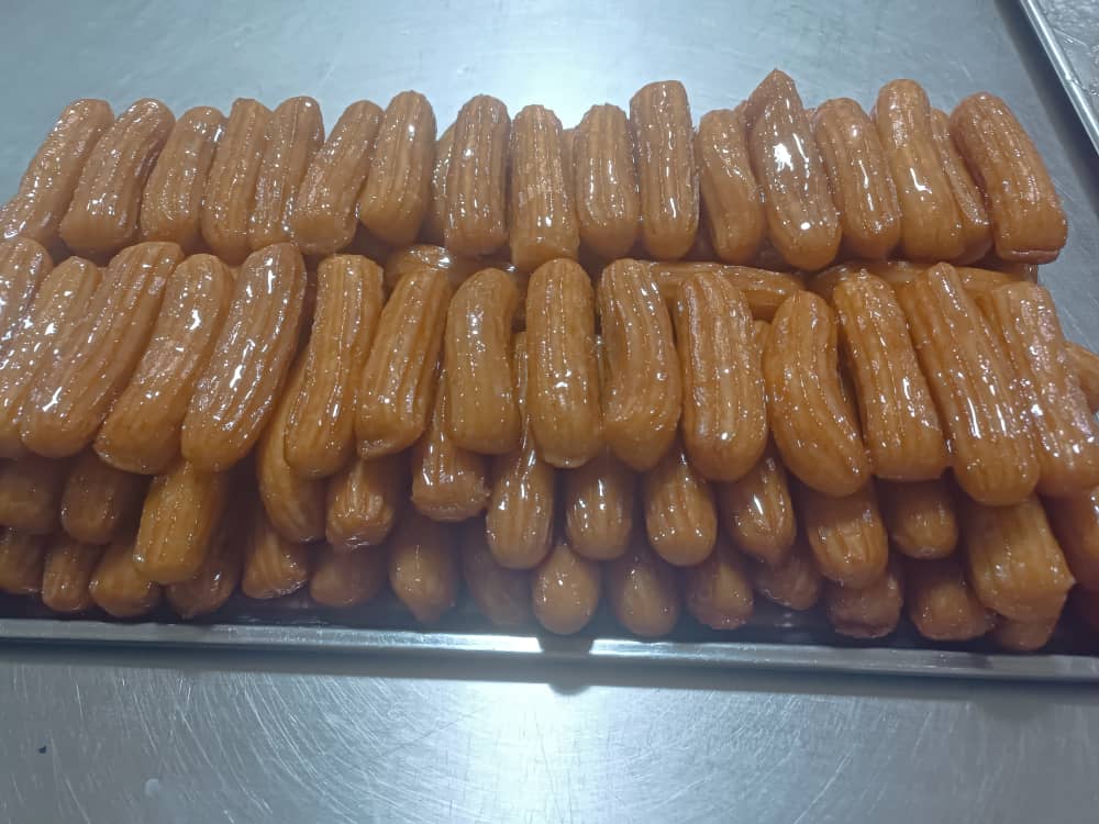 خرید بامیه زن ایستاده گردان